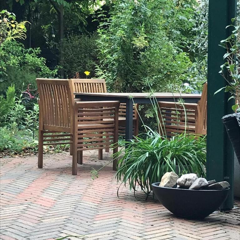 Haus E Guest house
